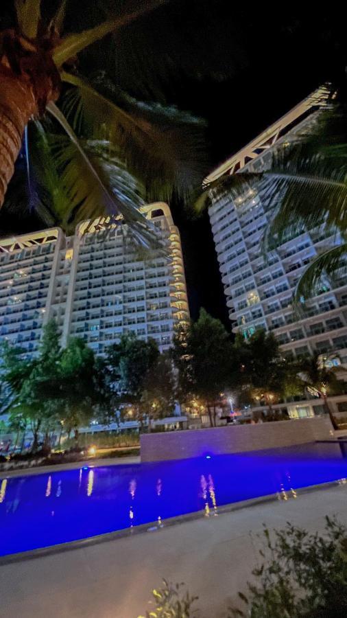 Azure Urban Resort Maui Unit Манила Экстерьер фото