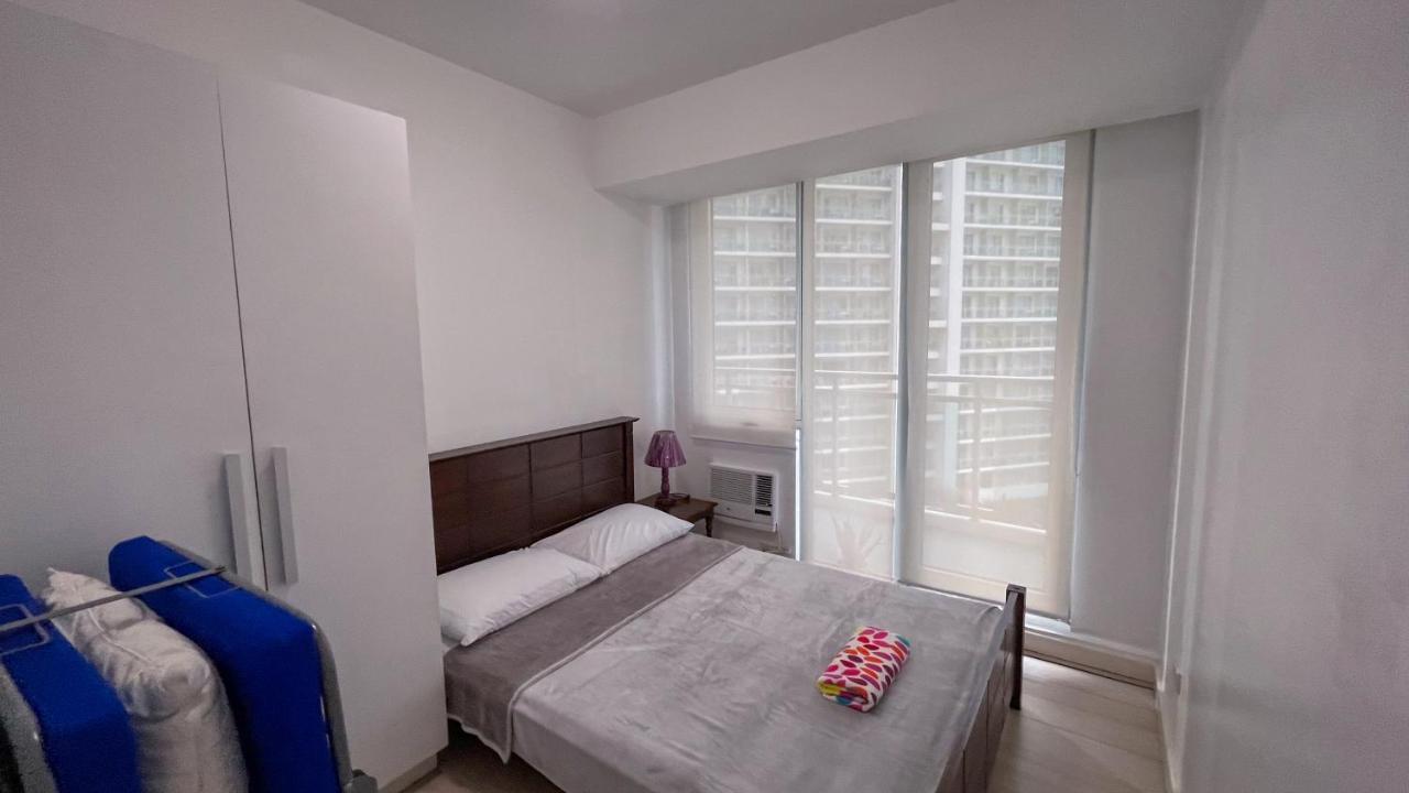 Azure Urban Resort Maui Unit Манила Экстерьер фото