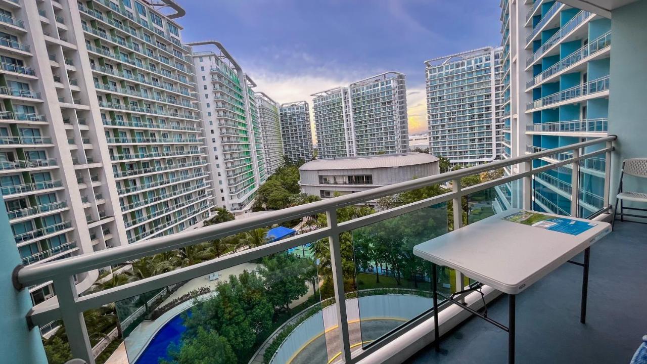 Azure Urban Resort Maui Unit Манила Экстерьер фото