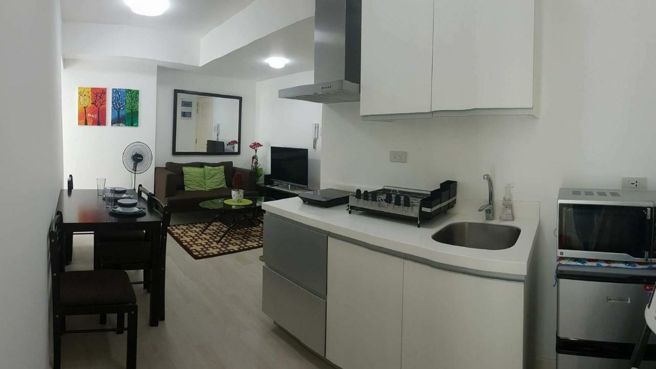 Azure Urban Resort Maui Unit Манила Экстерьер фото